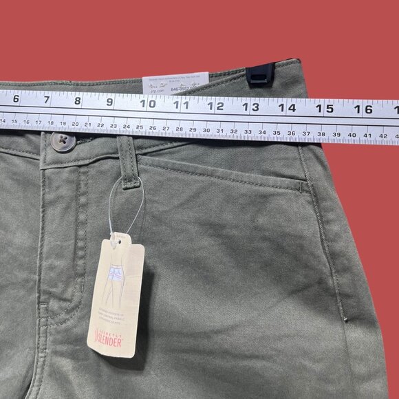 St. John's Bay - Women's Mid-Rise Secretly Slender 7" Inseam Chino Short - 2 - Picture 3 of 12